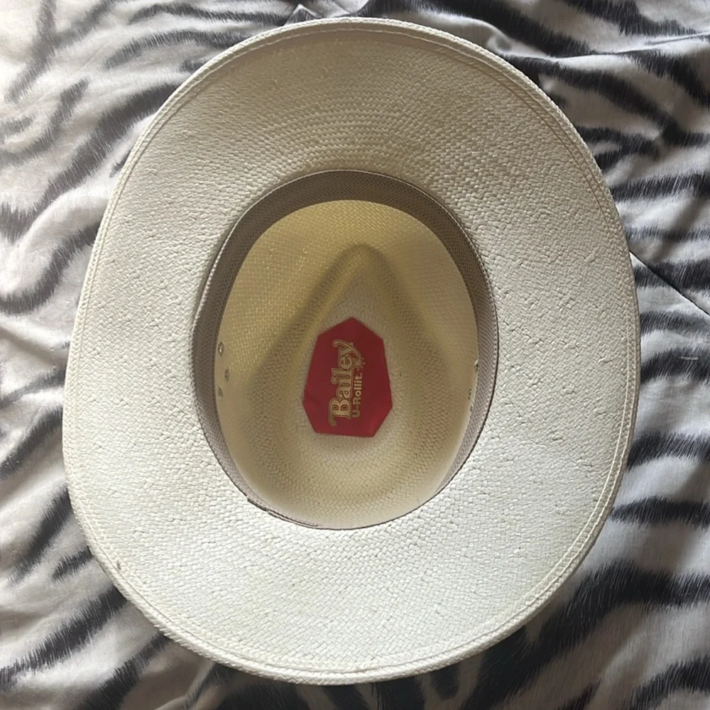 Hat - Picture 5 of 7